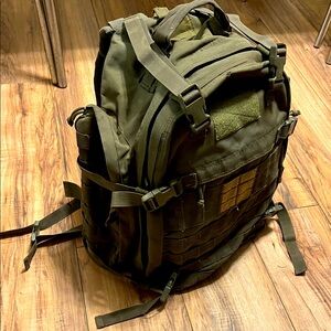 🔥HIGHLAND TACTICAL LARGE MULTI POCKET LAPTOP BACKPACK DAYPACK HUGE!!